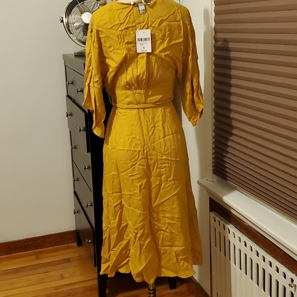 Brand new dress - Picture 2 of 6